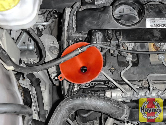 Citroen Relay (2006 2017) 2.2 HDi Oil filter change Haynes Publishing