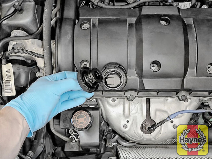 Citroen Xsara Picasso (2000 2004) 1.6 Oil filter change Haynes Publishing