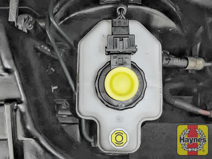 Ford Ka (2003 2008) 1.6 Checking brake fluid Haynes Publishing