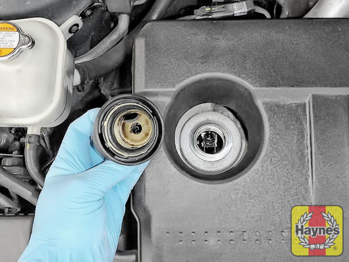 Hyundai i30 (2007 2012) 1.6 CRDi Oil filter change Haynes Publishing