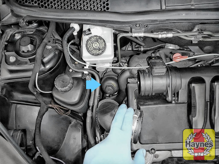 MercedesBenz BClass (2008 2011) B180 CDi 2.0 Oil filter change