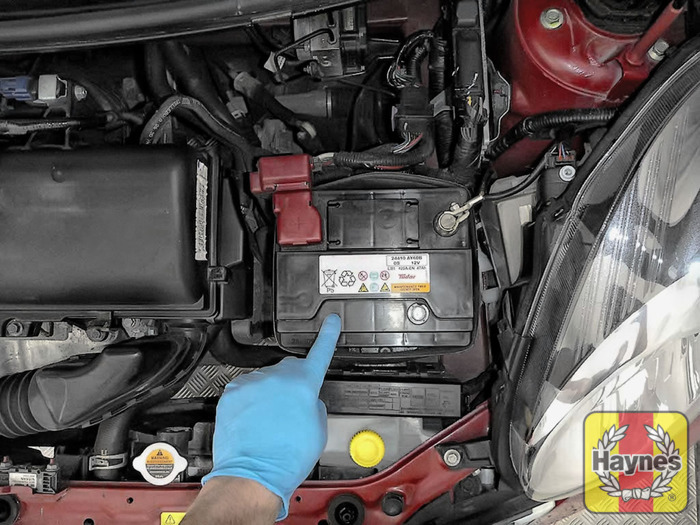 Nissan Micra (2003 2010) 1.2 Battery check Haynes Publishing