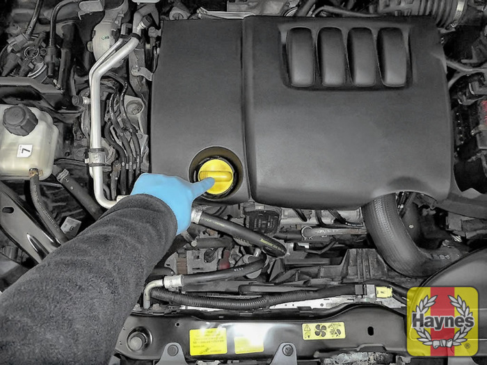 Nissan Qashqai (2007 2013) 2.0 DCi Oil filter change Haynes