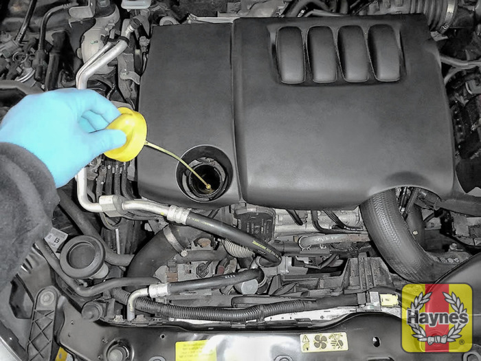 Nissan Qashqai (2007 2013) 2.0 DCi Oil filter change Haynes