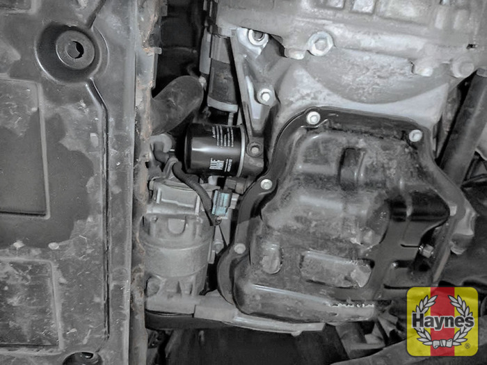 Nissan Qashqai (2007 2013) 1.6 Oil filter change Haynes Publishing