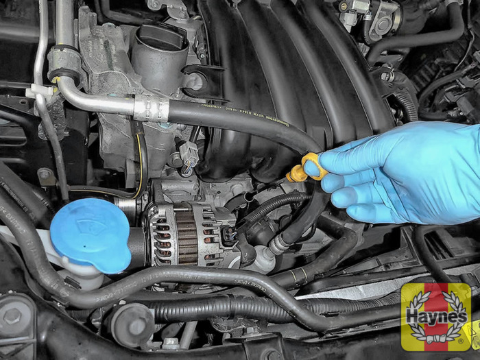 Nissan Qashqai (2007 2013) 1.6 Oil filter change Haynes Publishing
