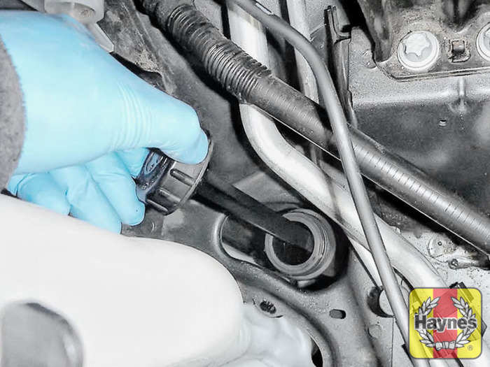 Peugeot 3008 (2009 2017) 1.6 HDi Checking steering fluid Haynes