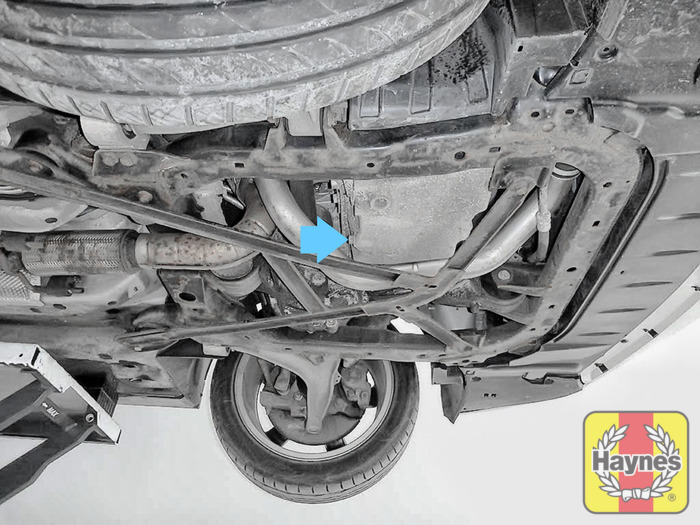 Saab 9-3 (2002 - 2007) 2.0 T Vector - Oil change - Haynes Publishing Saab 9-3 (2002 - 2007) 2.0 T Vector - Oil change - Haynes Publishing