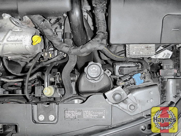 Vauxhall Insignia (2008 2012) 2.0 CDTi Checking steering fluid
