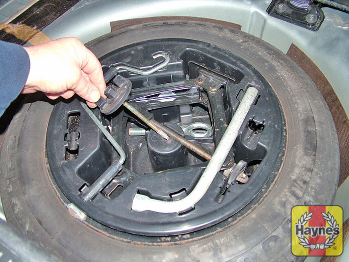 Fiat Punto Evo (2006 2015) 1.4 Roadside wheel change Haynes