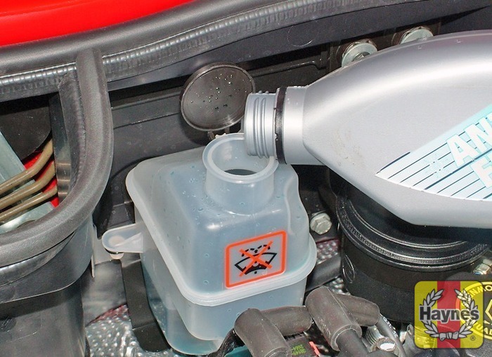 Mini Cooper S (2001 2006) 1.6 Fluid level checks Haynes Publishing