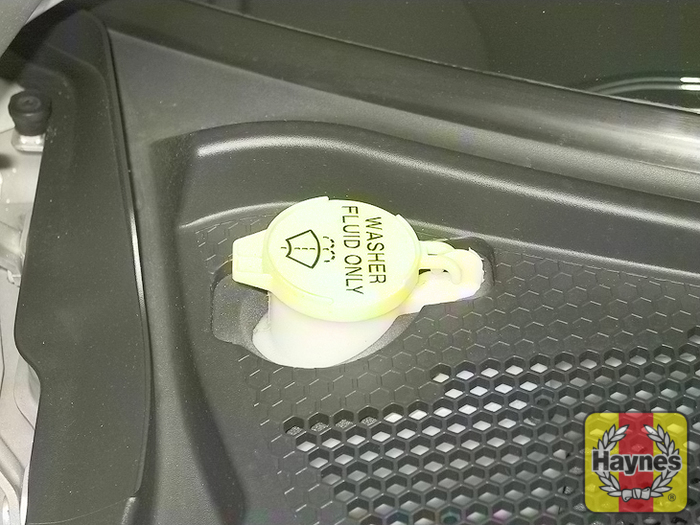 Chrysler PT Cruiser (2001 2010) 2.4 Fluid level checks Haynes