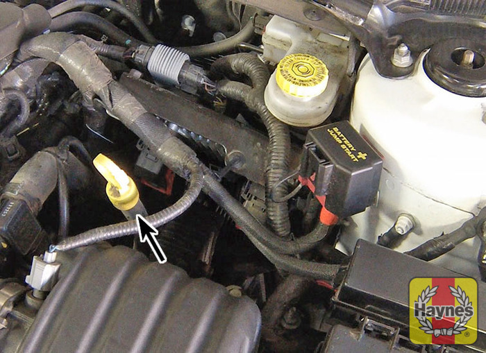 Dodge Avenger (2008 2014) 3.5 V6 Fluid level checks Haynes Publishing