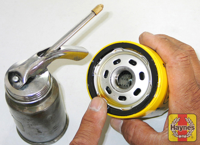 GMC Yukon XL Denali (2015 2016) 6.2 V8 Oil filter change Haynes